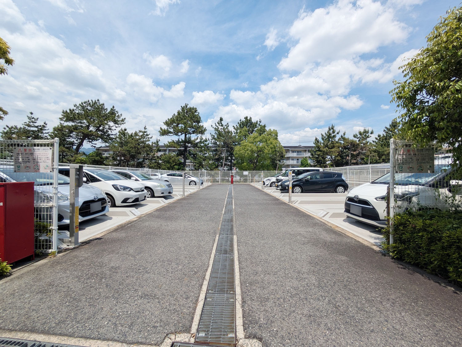 芦屋ハイタウンの駐車場