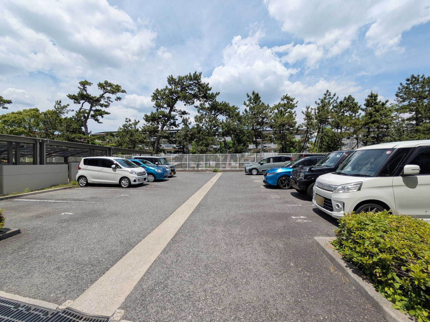 芦屋ハイタウンの駐車場