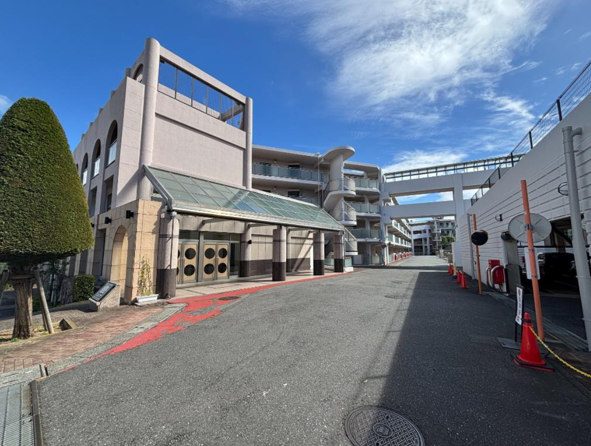 ライオンズヒルズ本郷台伍番館【仲介手数料無料】の外観