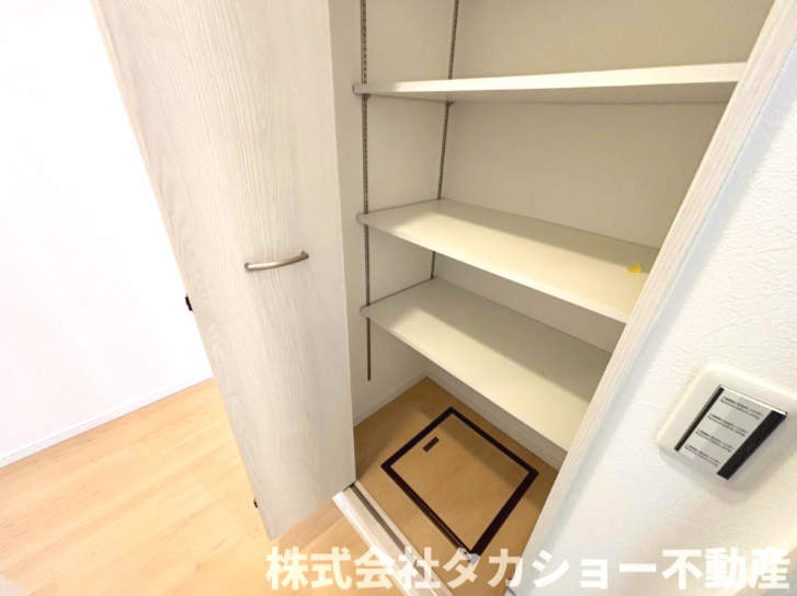 プラザ学園前　第10号棟の収納|こまごまとしたものを収納できそうですね