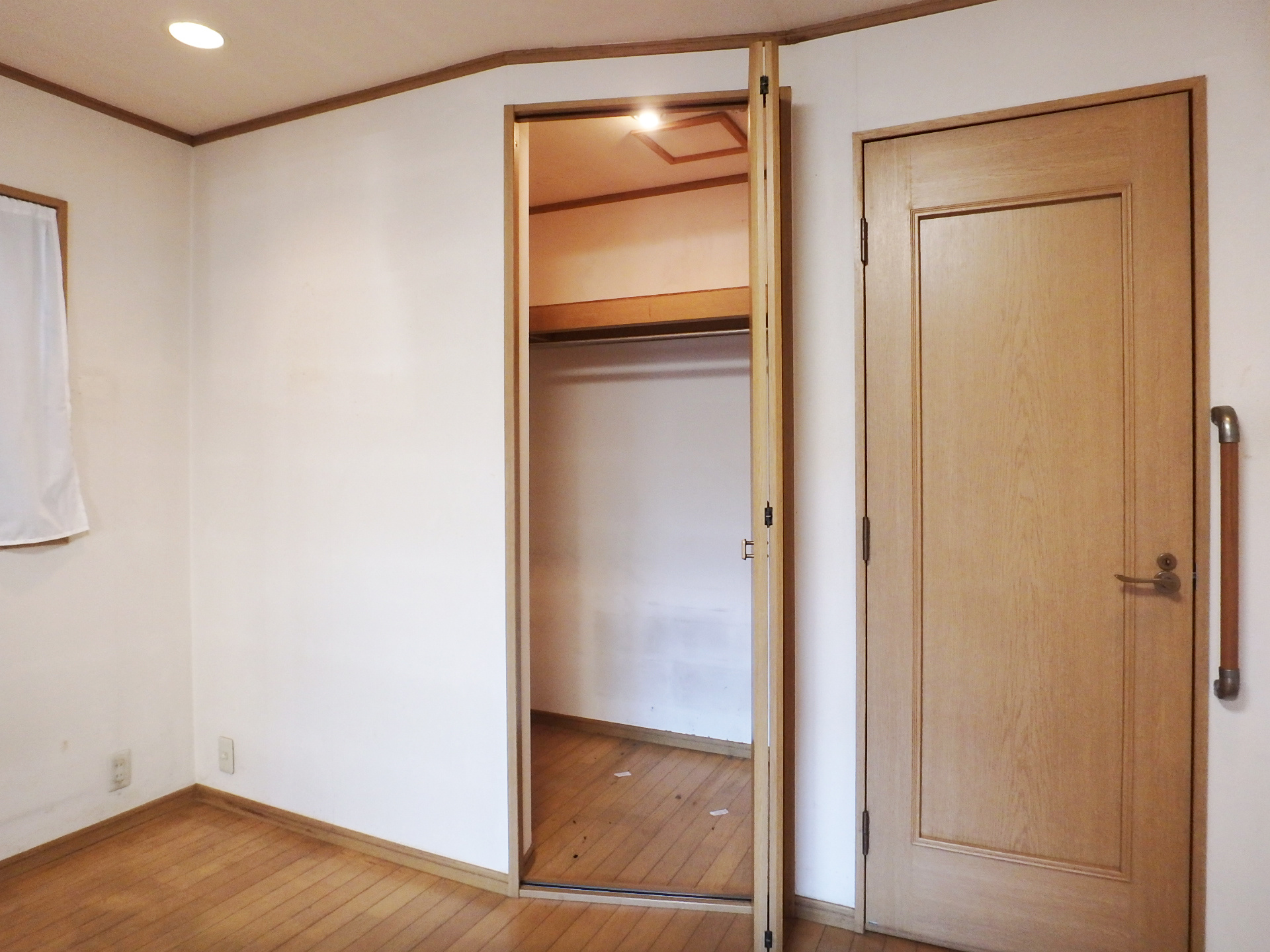 西宮市津門川町戸建の収納
