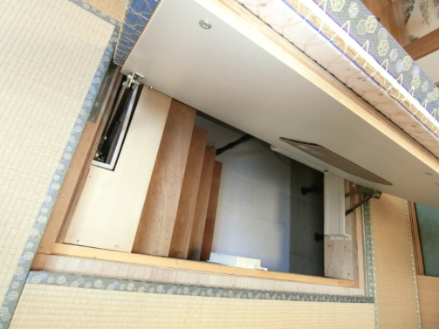 登別市柏木町3丁目34-1　中古住宅の収納