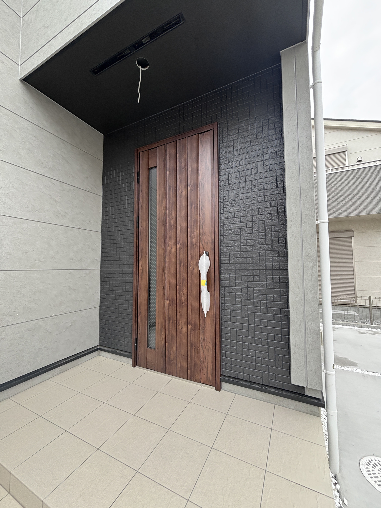 茅ケ崎市東海岸南6丁目　新築戸建　全３棟の玄関