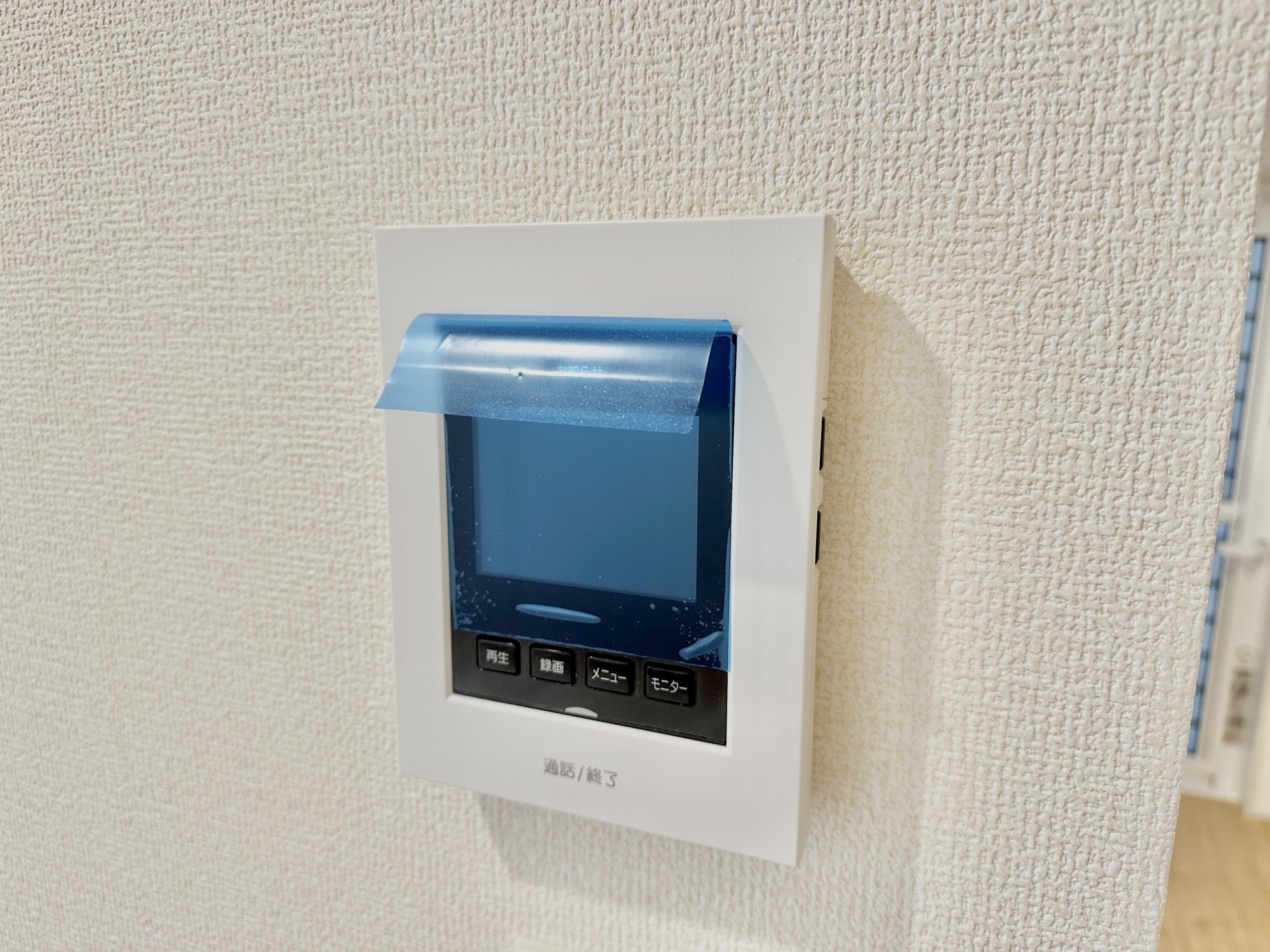 宇都宮市双葉２丁目２期　新築住宅全２棟のセキュリティ|【同社施工例】TVモニタ付きのインターフォンには録画機能もあるので外出時誰が来たのか確認できます♪ 防犯機能も高く、今では必需品です！