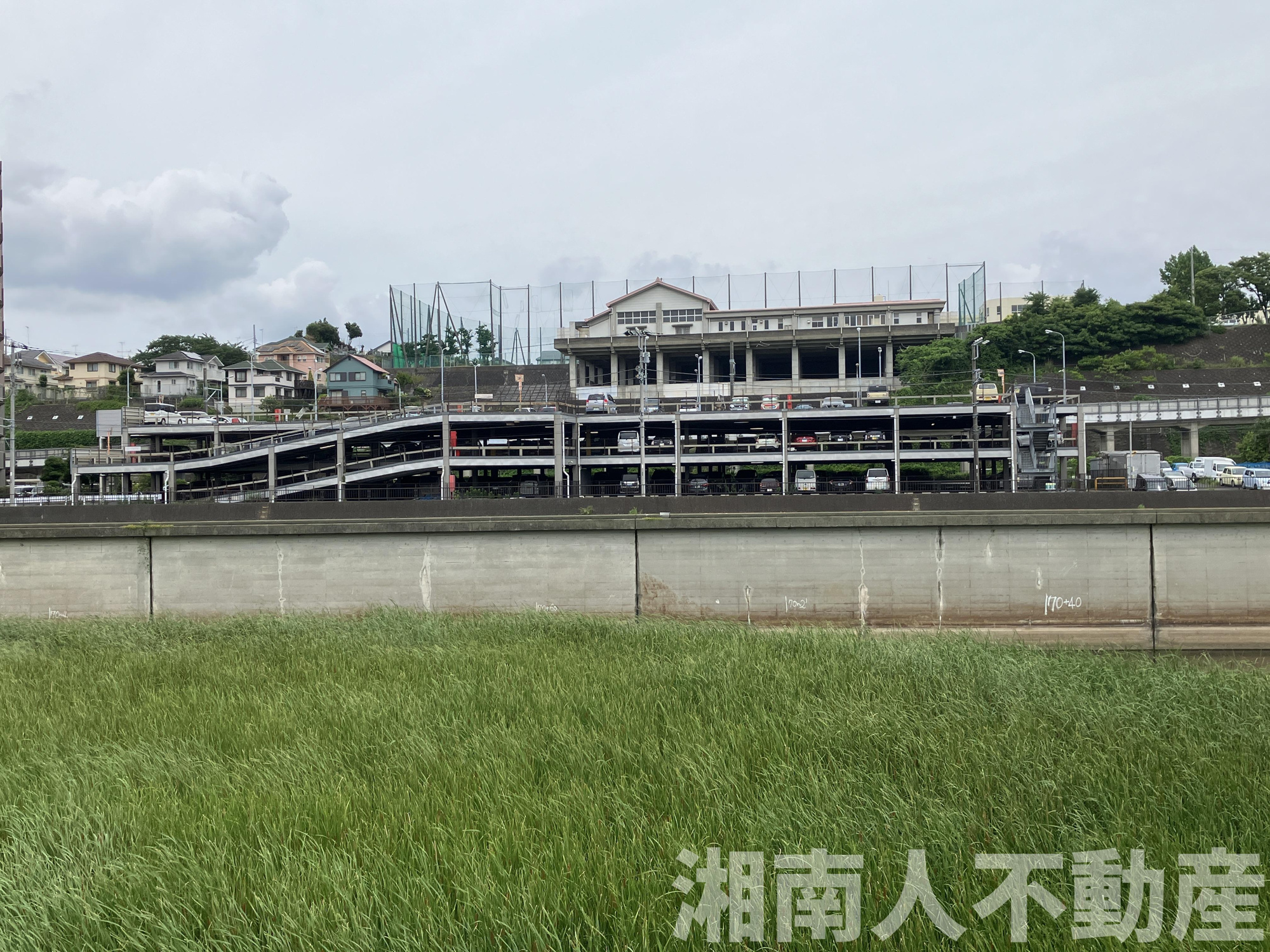 ダイアパレスワンダースケープの駐車場|駐車スペースもあります