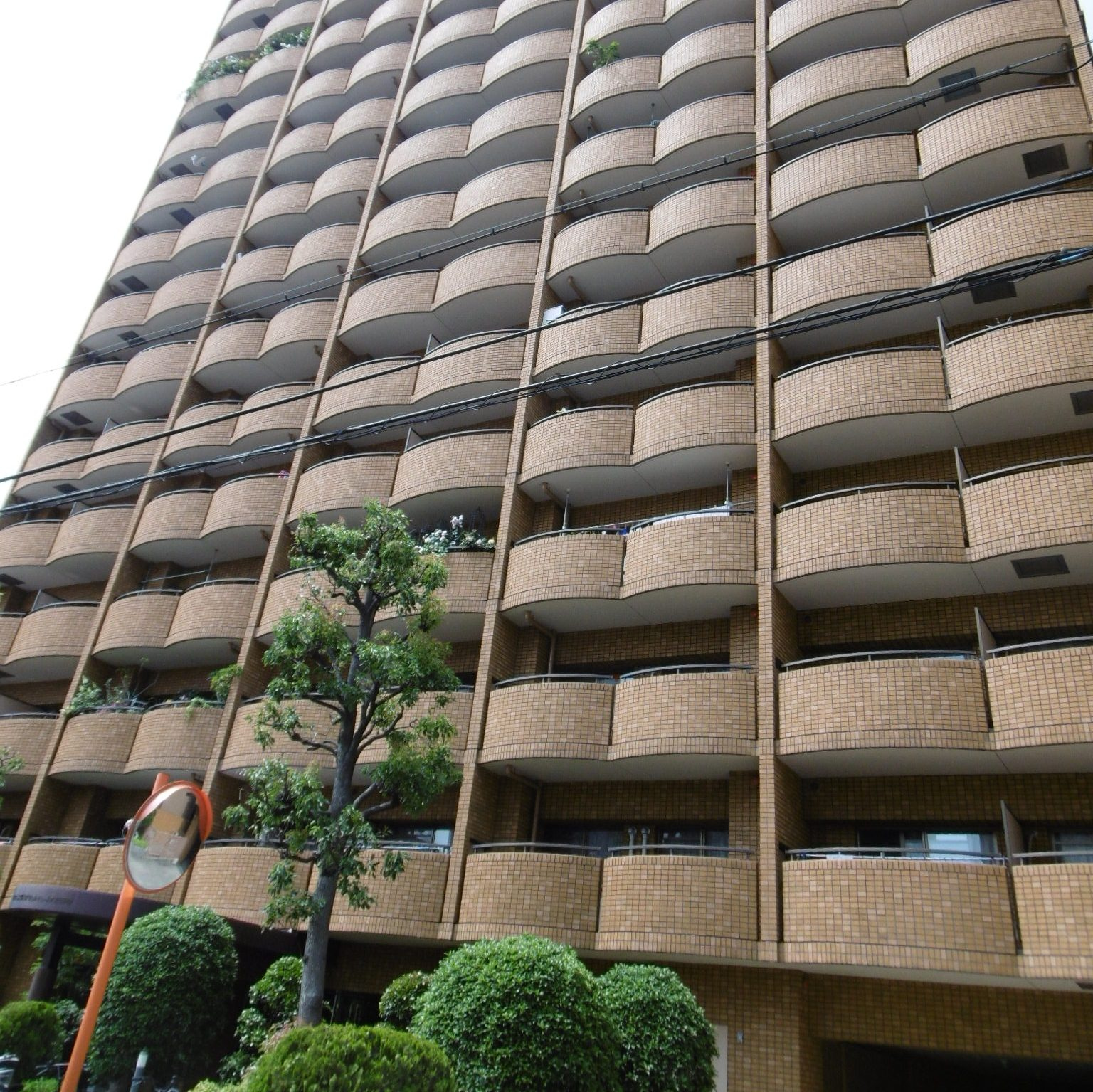 朝日プラザヴェルデュール大正三軒家の外観