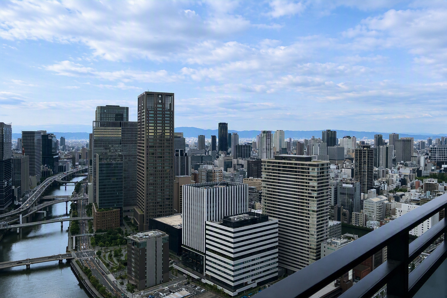 シエリアタワー中之島の展望|バルコニーからの眺望　2026/8撮影