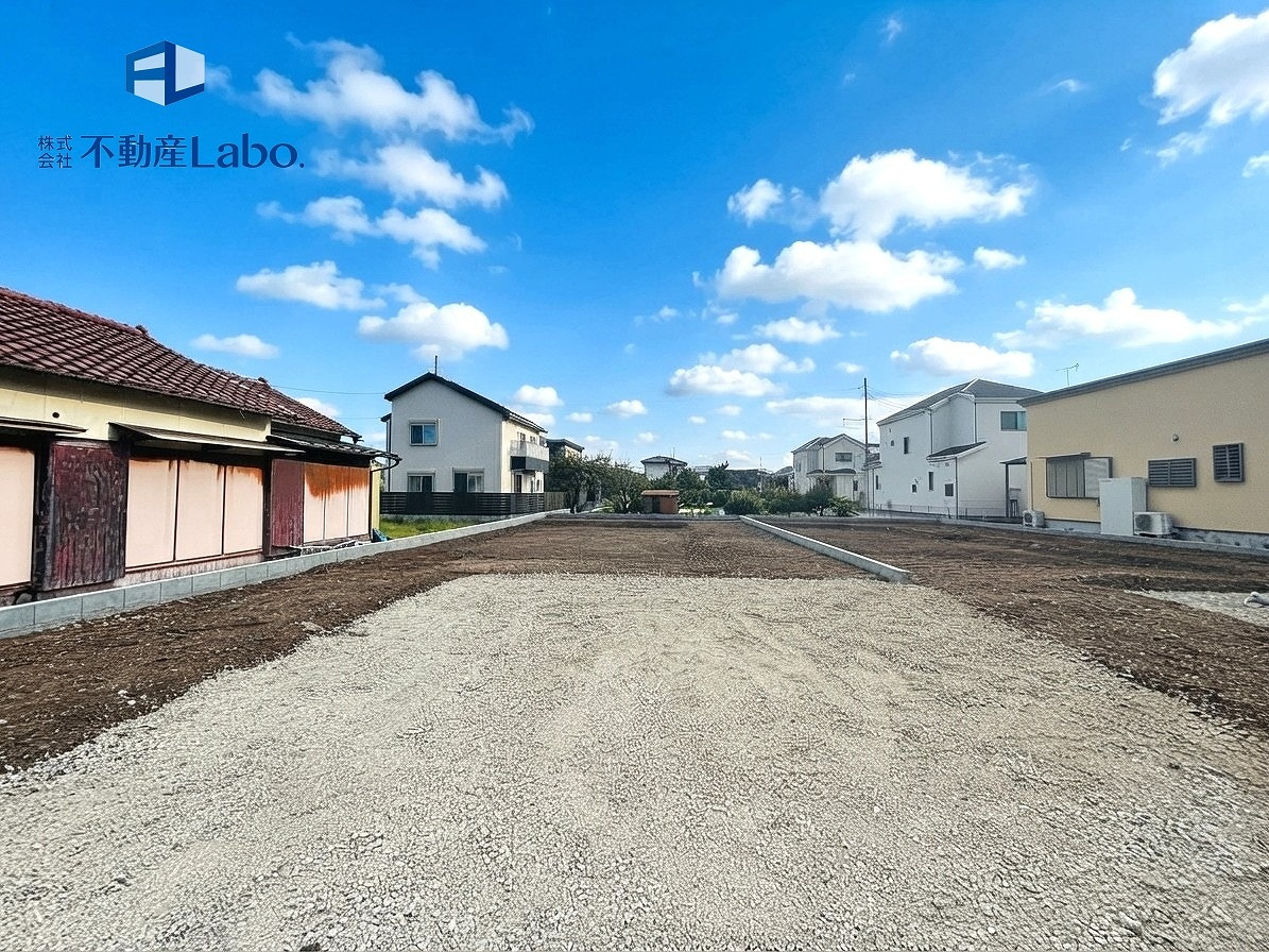 ハートフルタウン　沼津市大諏訪459番　全2棟　の前面道路含む現地写真|左側がA号棟、右側の敷地がB号棟建築地となっております♪