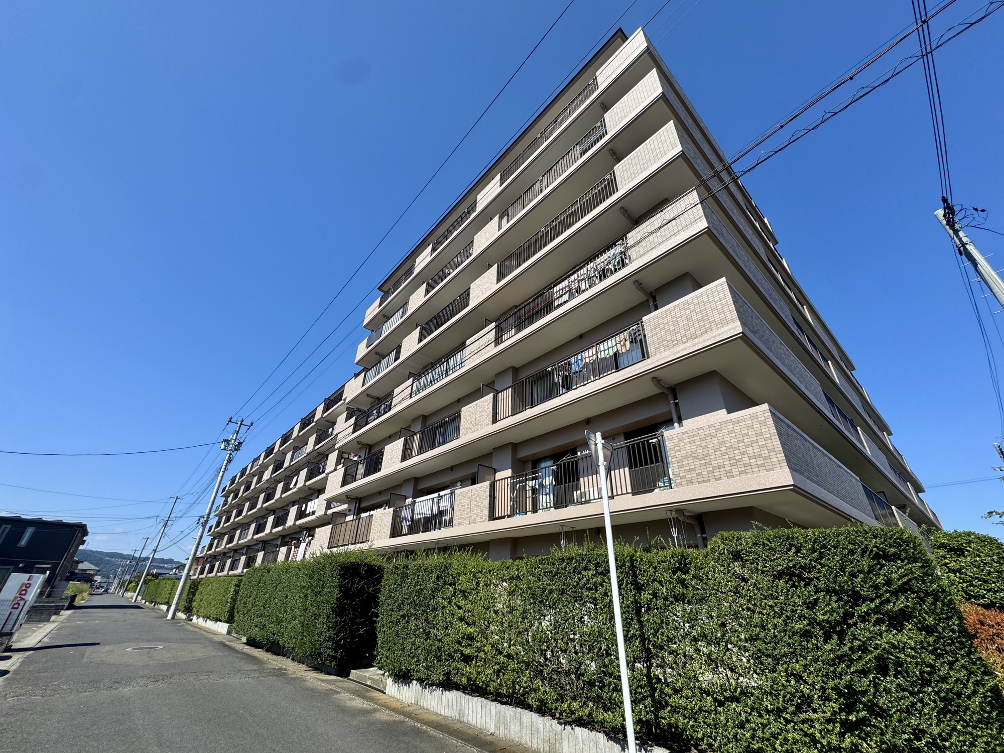 ≪小学校3分×オートロック≫ロイヤルシャトー南仙台の外観