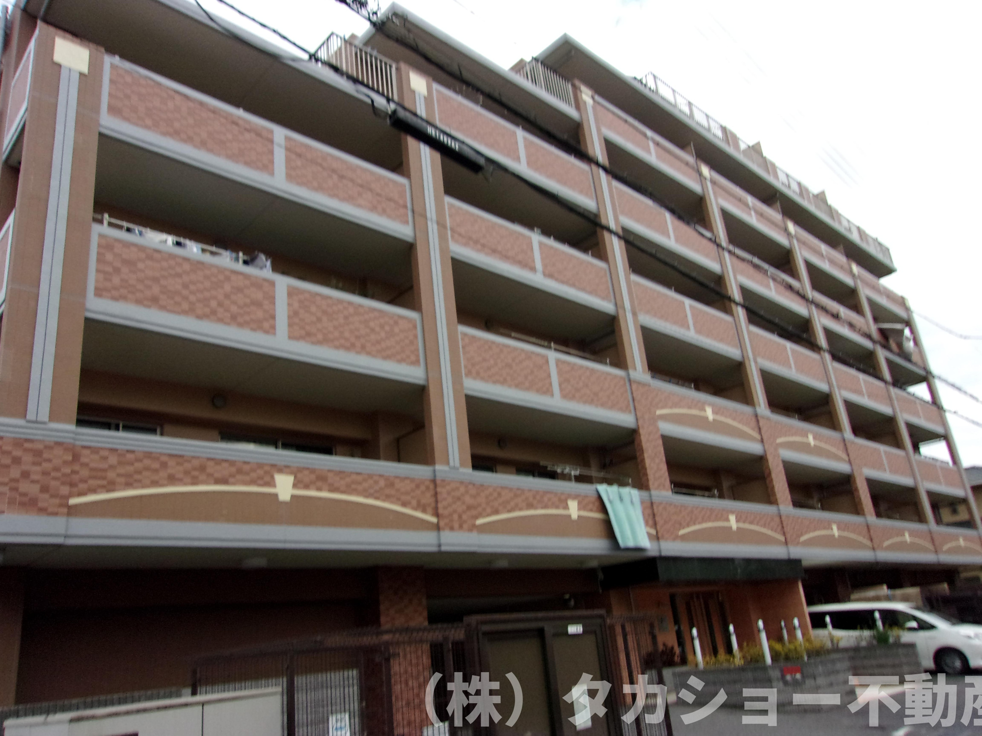 サンクレイドル八幡宿の外観