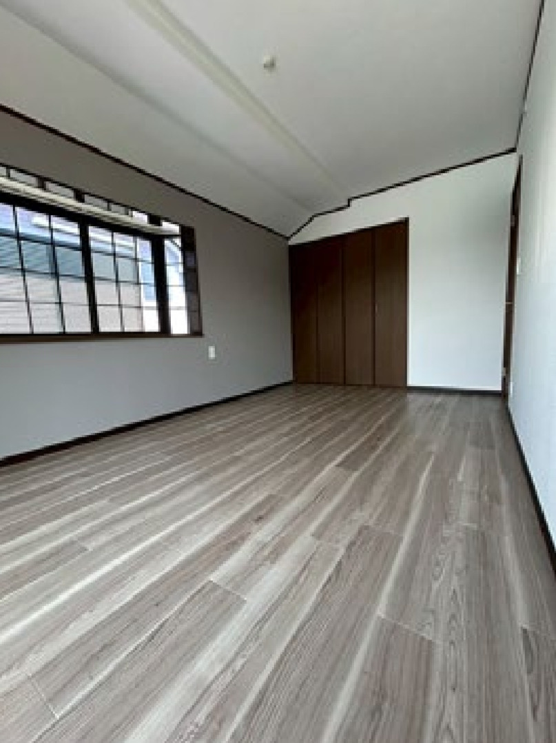 横浜市港南区上永谷2丁目 中古戸建て【仲介手数料無料】の洋室