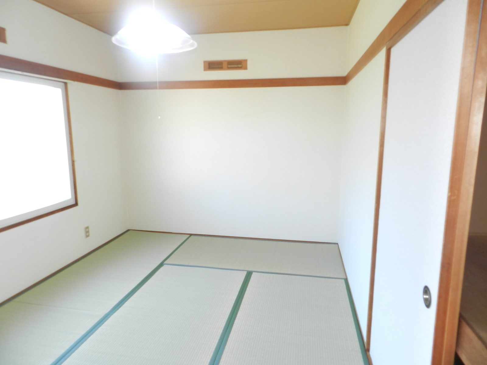 室蘭市白鳥台1丁目33-13　収益戸建の和室