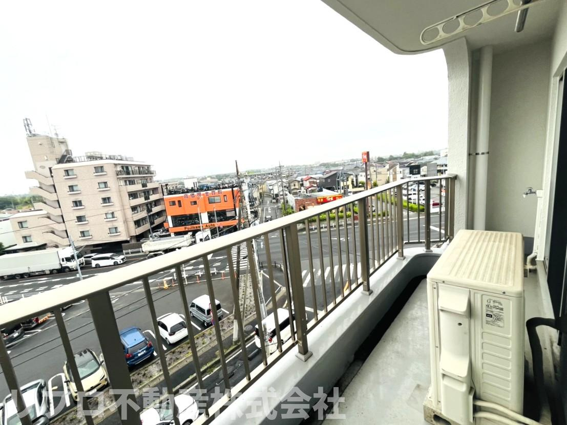 シャンボール新松戸のバルコニー|国道６号線から入ってすぐの立地です