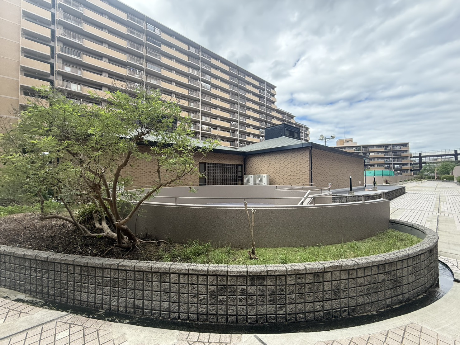 朝日プラザCITYウエストヒル神戸F棟の中庭|中庭