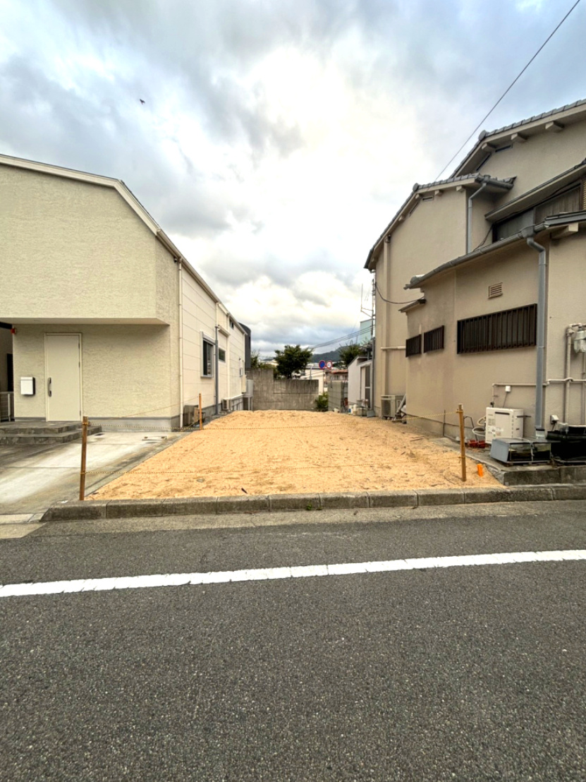西宮市石刎町土地の外観|対象不動産東側