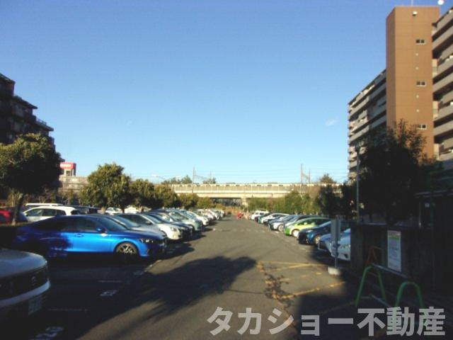 京成サンコーポ稲毛　弐号棟の駐車場