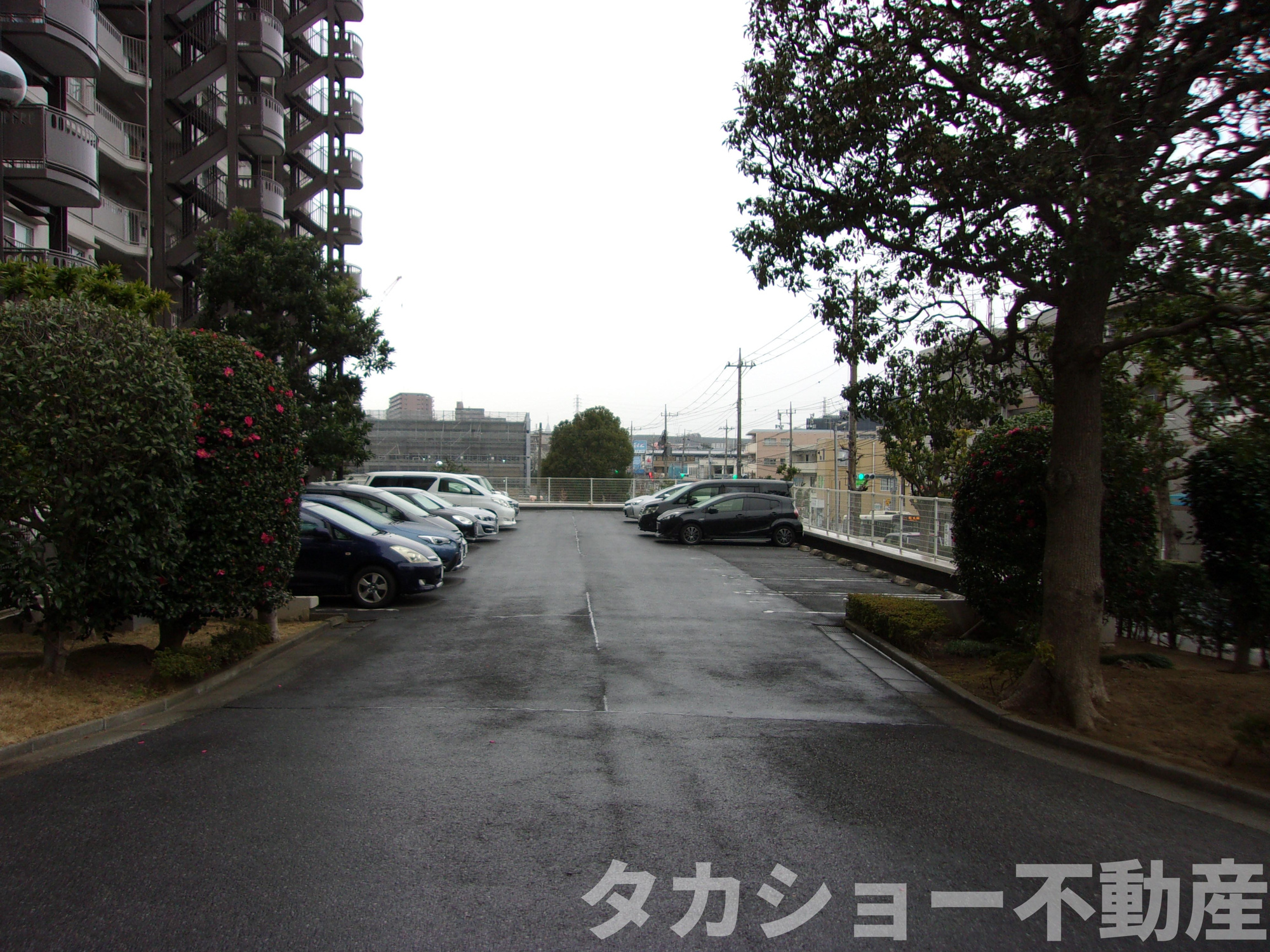 第3稲毛ハイツ　28棟の駐車場