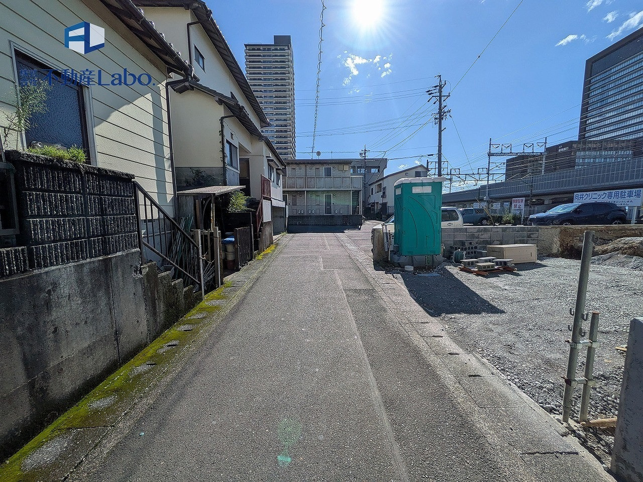 清水区草薙一丁目4期　全1棟の前面道路含む現地写真