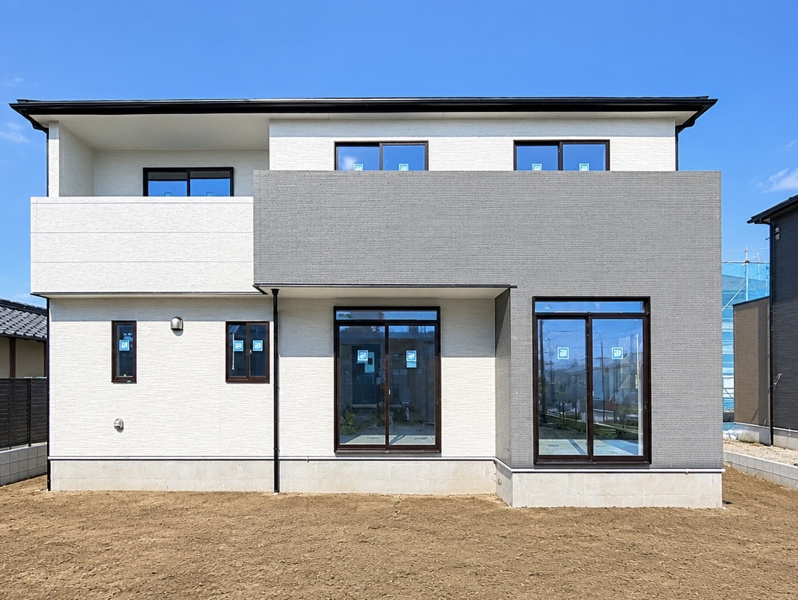 8号棟　現地写真です！（2026/10/11撮影）11月完成に向けて着々と建築中です！皆様からのお問い合わせお待ちしております♪
