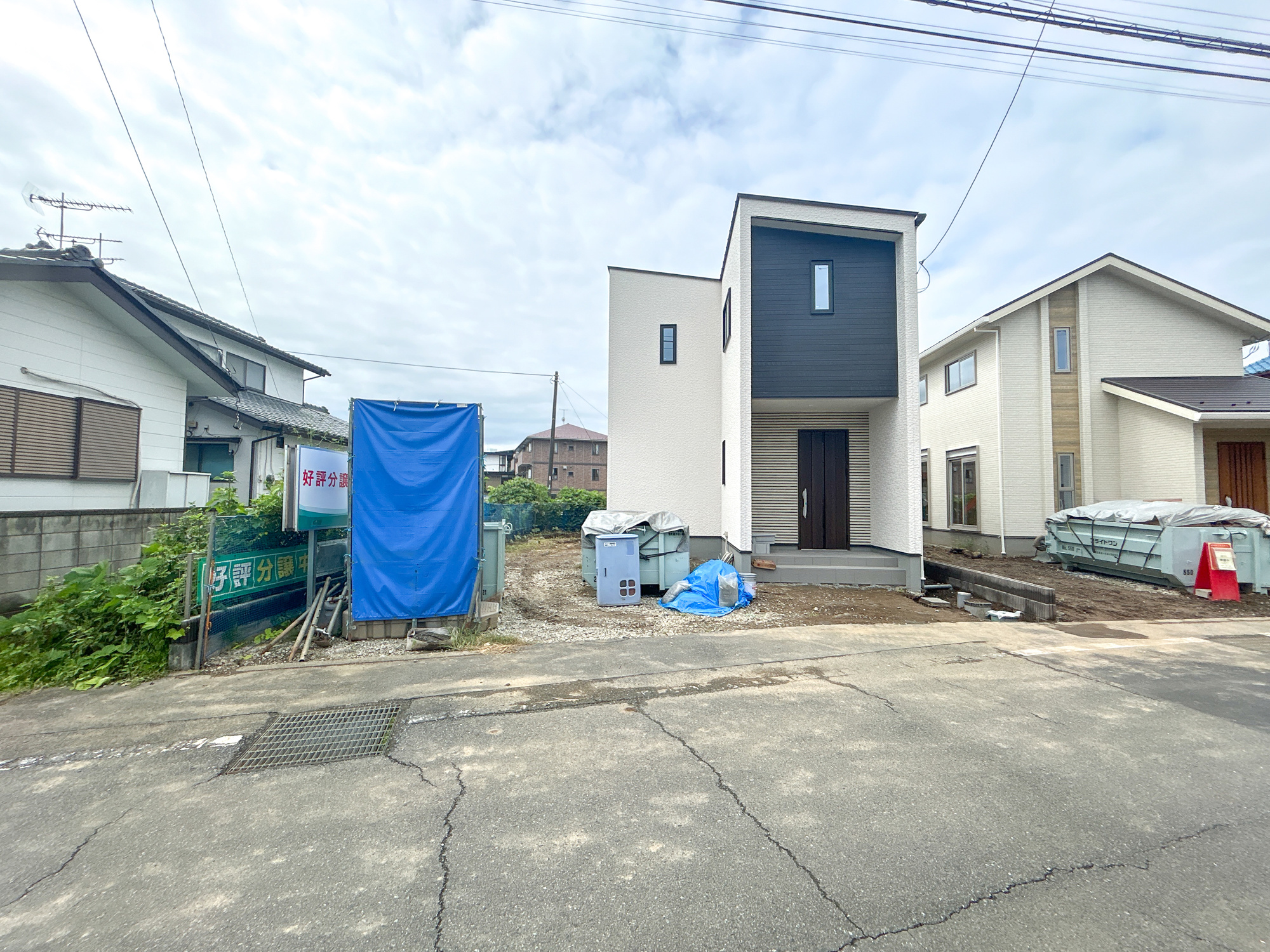 高崎市下之城町第10期　新築住宅全2棟の駐車場|駐車場施工中です！