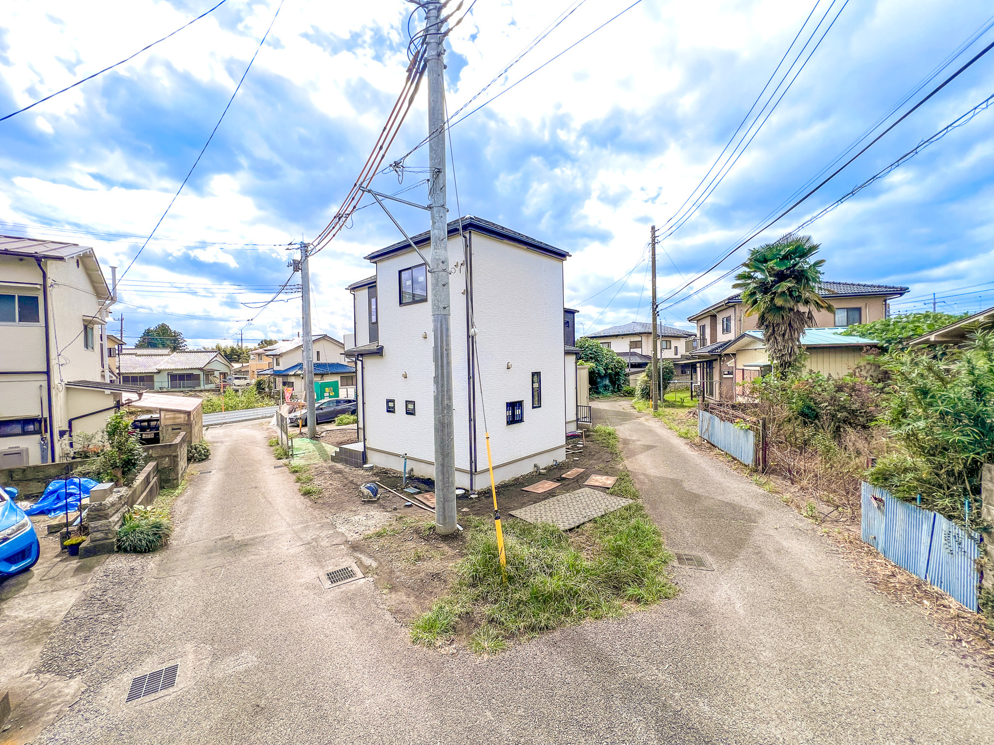 宇都宮市東町　新築住宅全１棟の前面道路含む現地写真|閑静な住宅地で子育て家族にピッタリ。毎日のお散歩も快適な緑に恵まれたエリアで、自然に包まれた穏やかな暮らしを実現するための、ゆとりある住環境が整っています。

