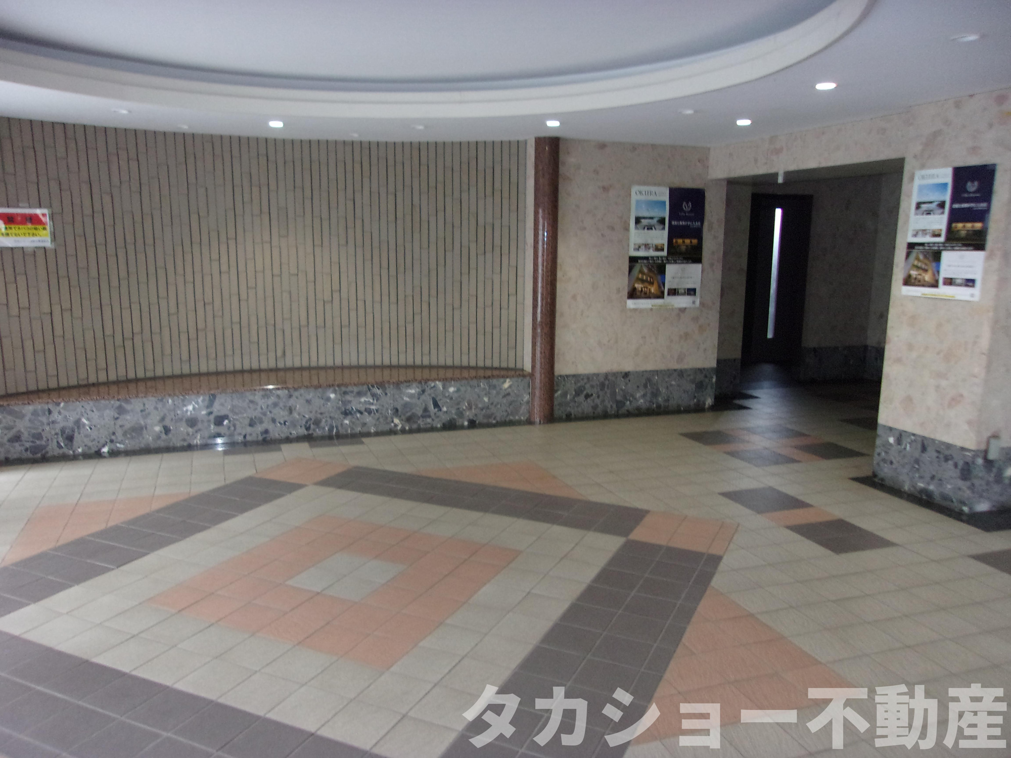 グランコート浜野Ⅱサウスウィングスのエントランス