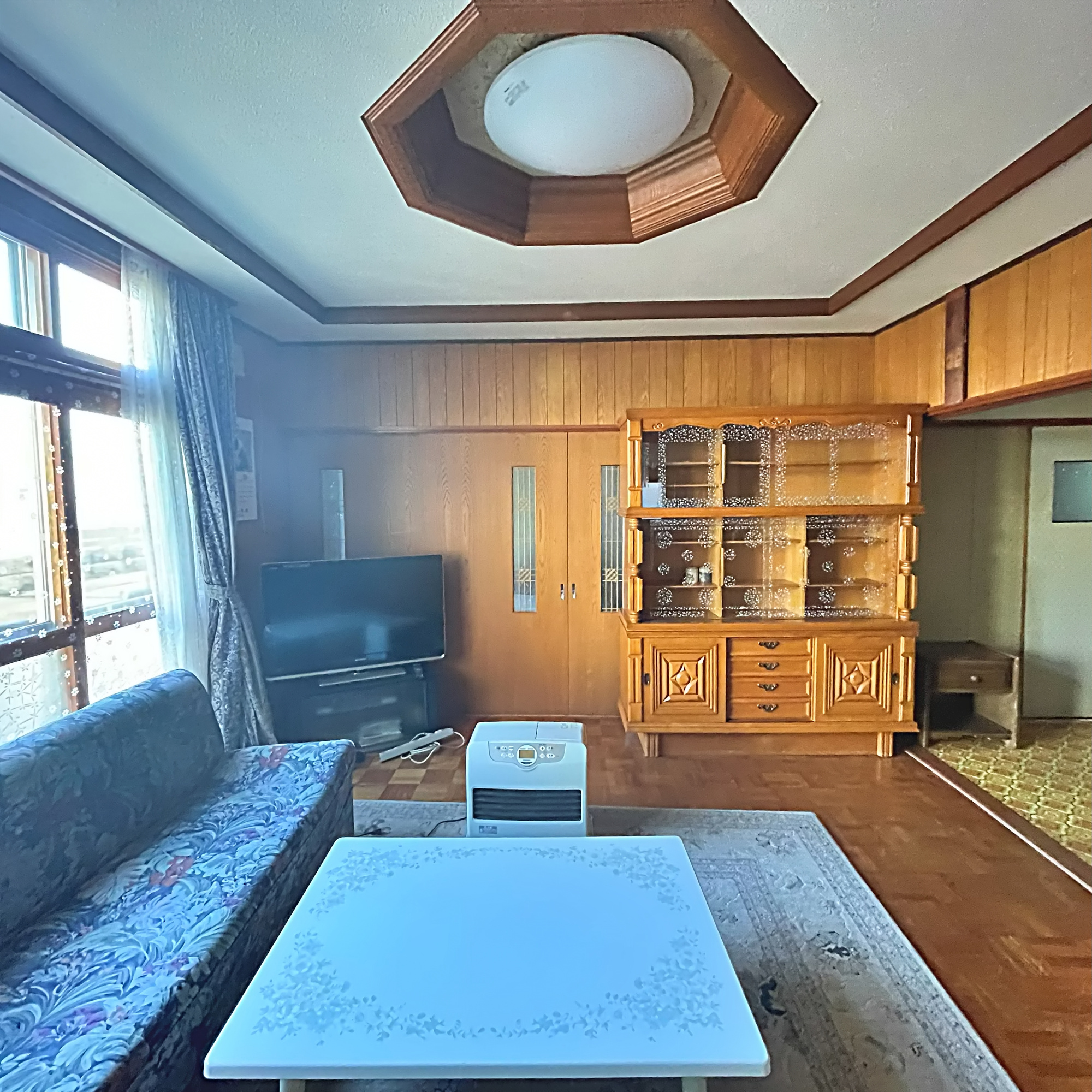 登別市新生町5丁目25-10　中古住宅の居間・リビング