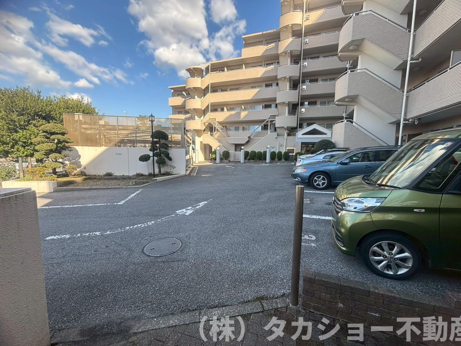 第一ハイツ稲毛 エルステージの駐車場