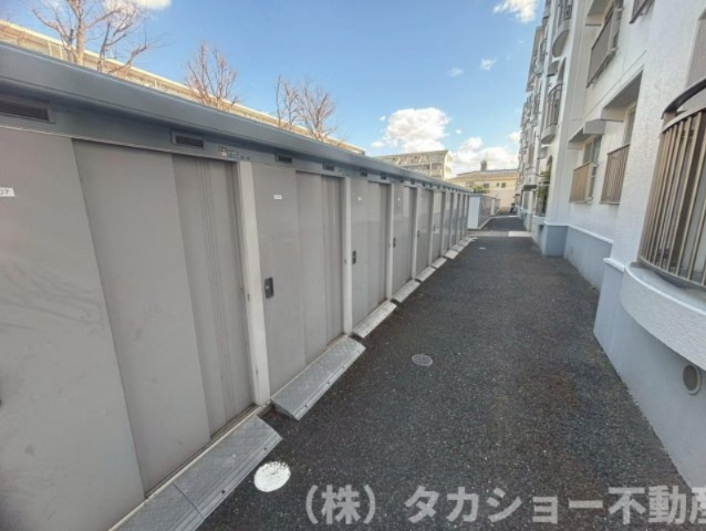 サンコーポ検見川　B棟のその他共用部分|専用の倉庫が御座います。