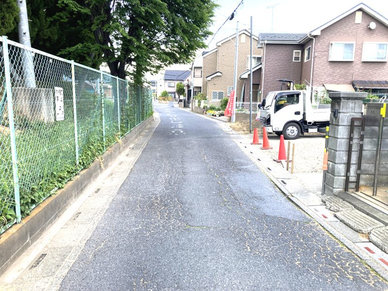 幸手市南2丁目（全2区画）前面道路