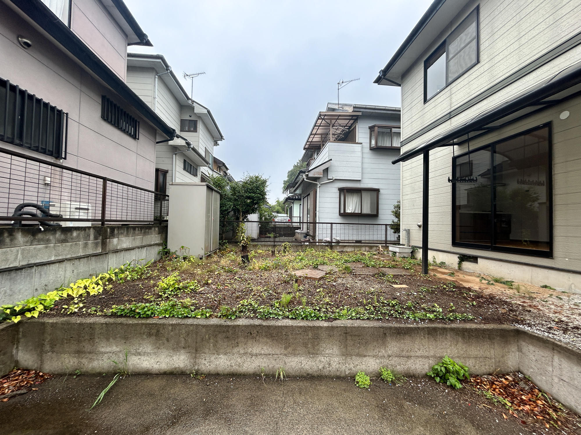 安中市古屋1期　中古住宅の庭|お庭での家庭菜園・ガーデニングを通じて、お子様と一緒に育てていくと、思い出も増えていきそうですね♪