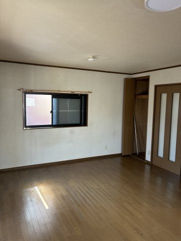 大阪府松原市天美西3丁目3-16の居間・リビング|ゆったりとした居間です