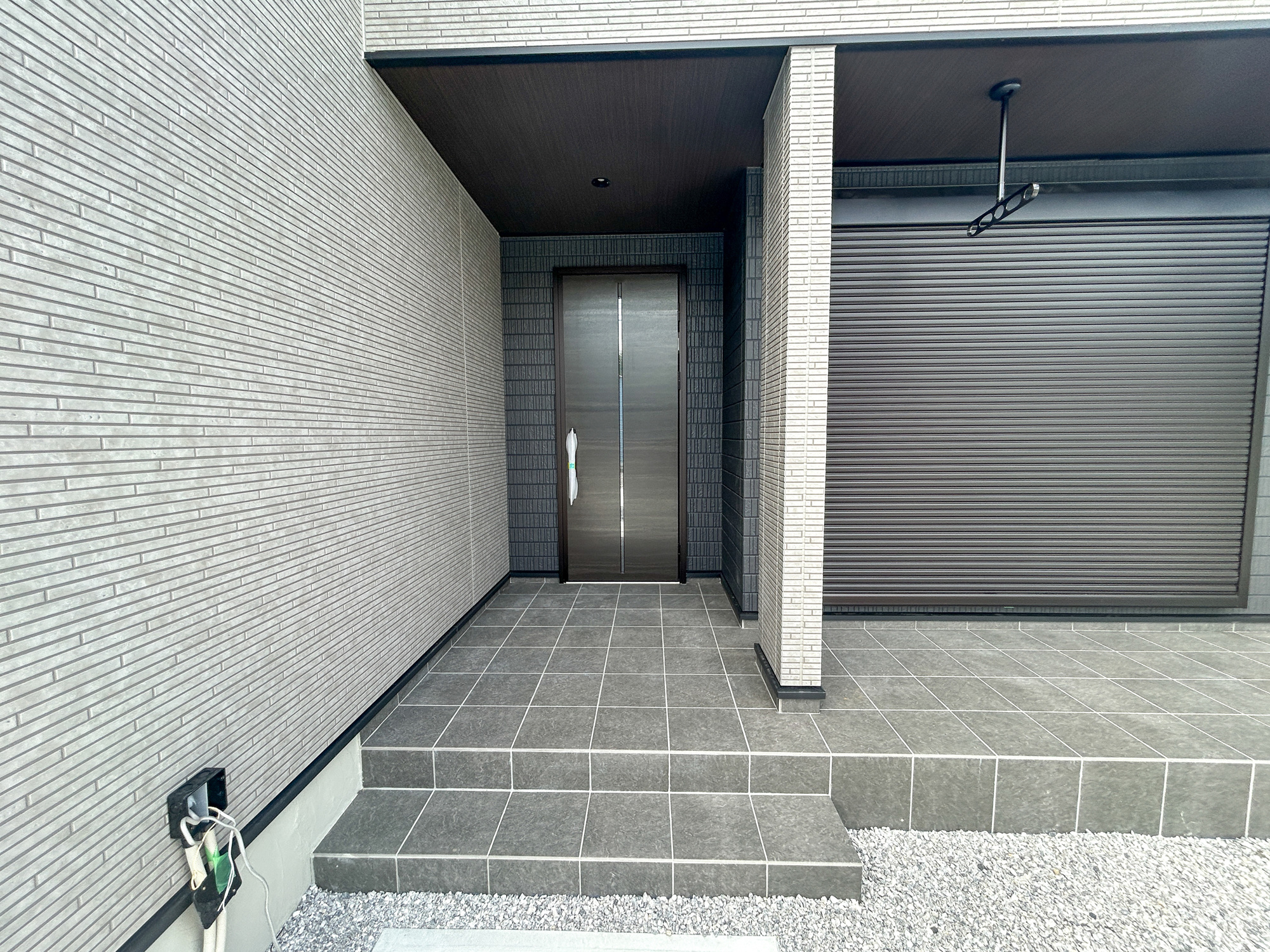 前橋市青柳町3期　新築住宅全11区画の玄関|同社施工例