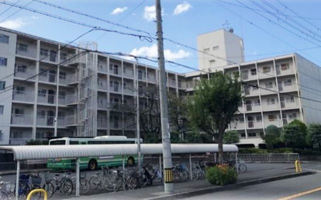 さんくれーる高槻二棟の外観|落ち着いた外観です。
