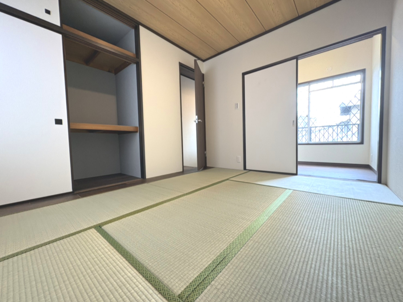 高槻市寿町3丁目戸建の和室|和室（約4.8帖）
