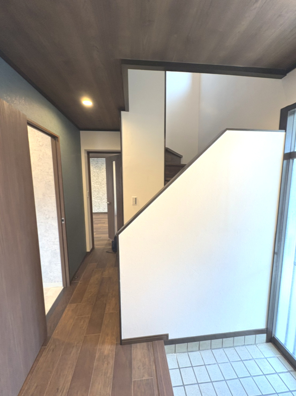 高槻市寿町3丁目戸建の玄関|毎日通る玄関はこちらです。