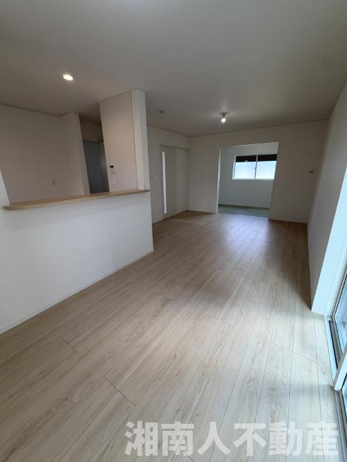 小田原市小船第14　新築戸建て　1号棟の居間・リビング|こちらの居間で趣味の時間をお楽しみください