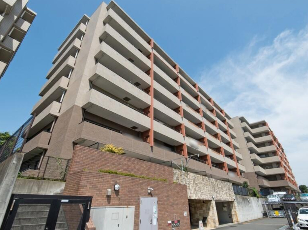クレストフォルム横浜鴨居壱番館【仲介手数料半額】の外観