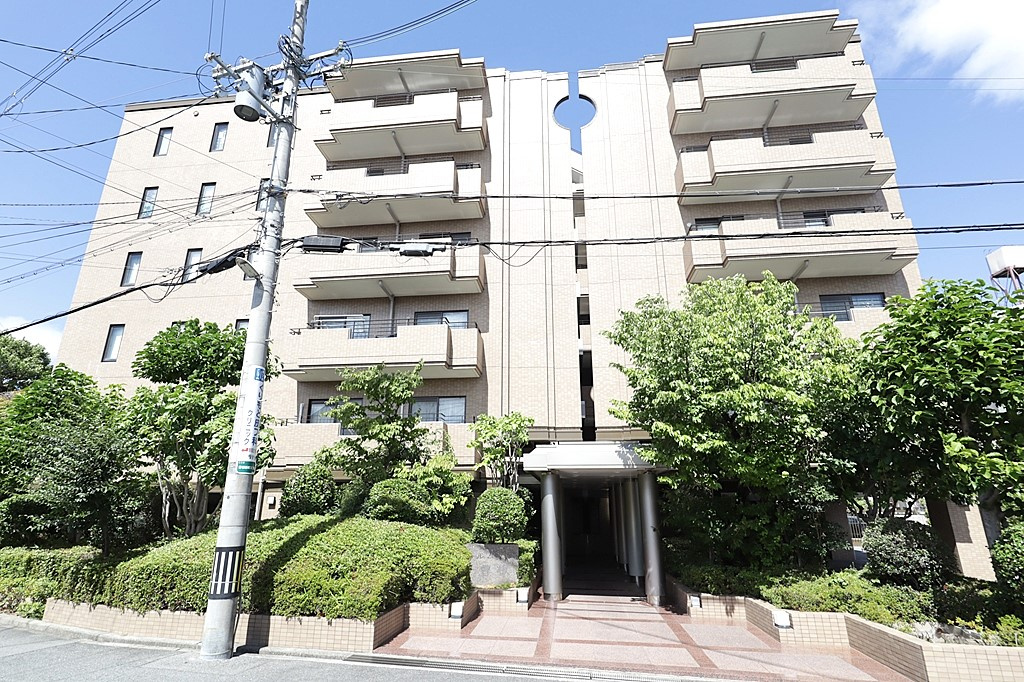 フォルム曽根の外観
