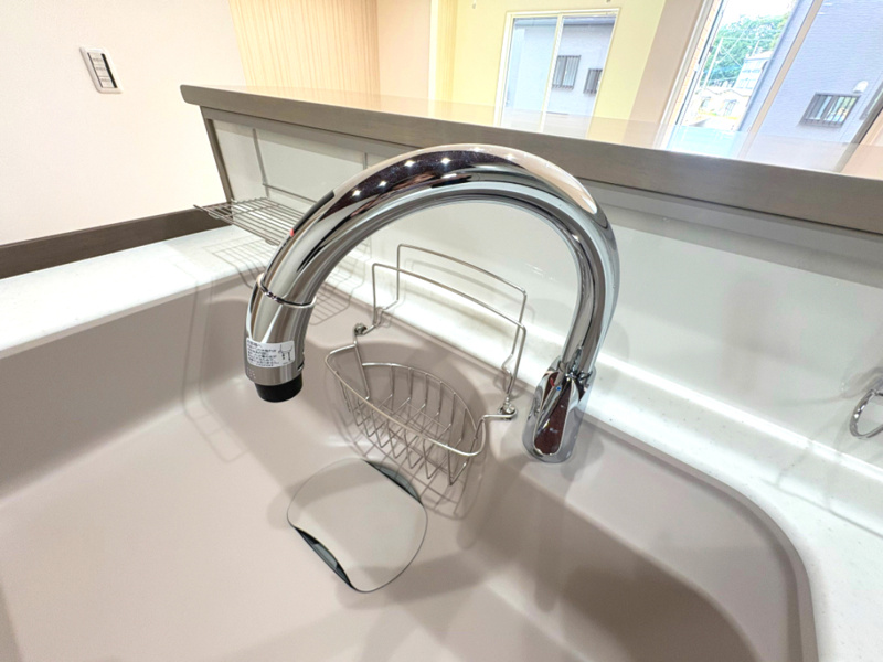 【リクシルタッチレス水栓】節水効果、タッチレスで衛生的です。