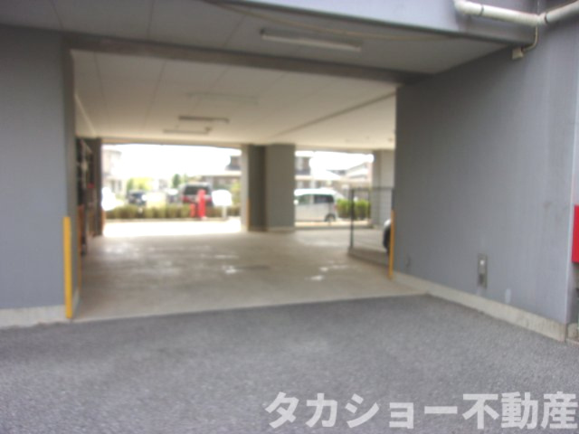 ダイアパレス五井　ステーションタワーの駐車場