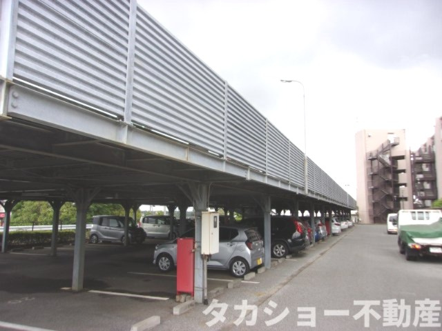 ダイアパレス千葉青葉台ノースアベニューの駐車場|カースペースがあります