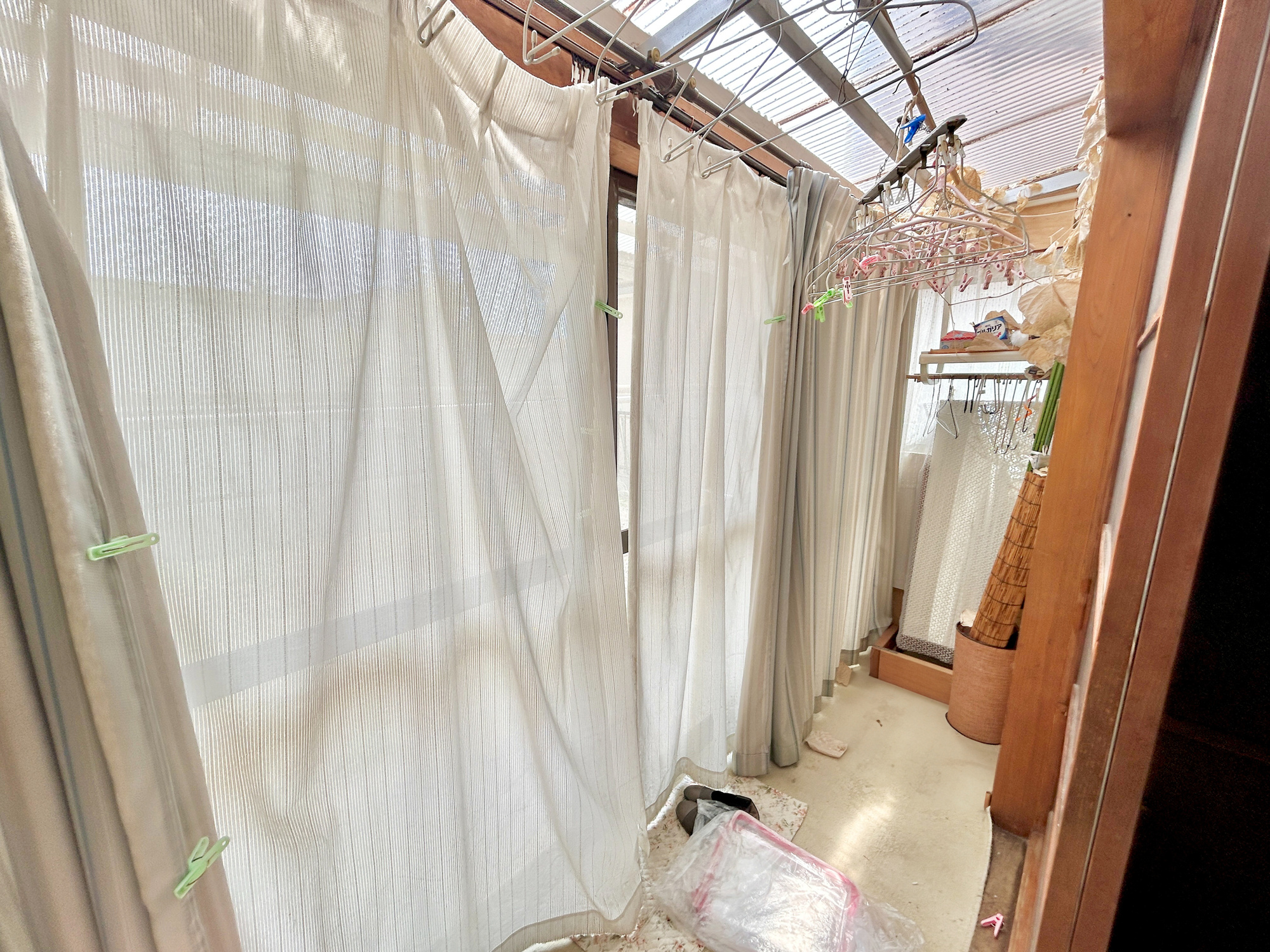 前橋市六供町３丁目　中古住宅の設備|サンルームでは室内干し可能！雨の日や花粉が気になる時期に便利ですね♪