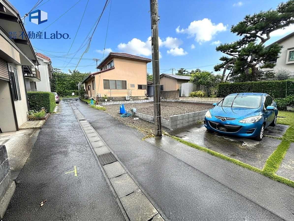 リーブルガーデン　沼津市西間門　2期　全1棟の前面道路含む現地写真|公道からの協定道路になります。
お子様が車通りに出る心配が少ないので安心できますね♪