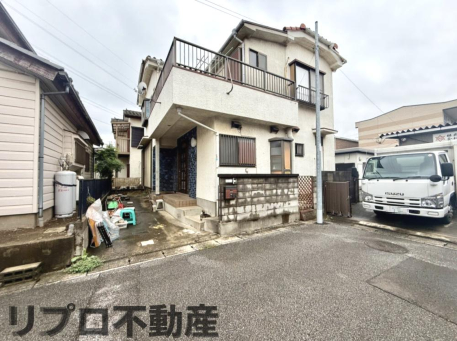 柏市船戸の売地の外観|【古家付き土地】
既存建物を活用することも、建物を解体して新たに建築することも検討できる土地です！