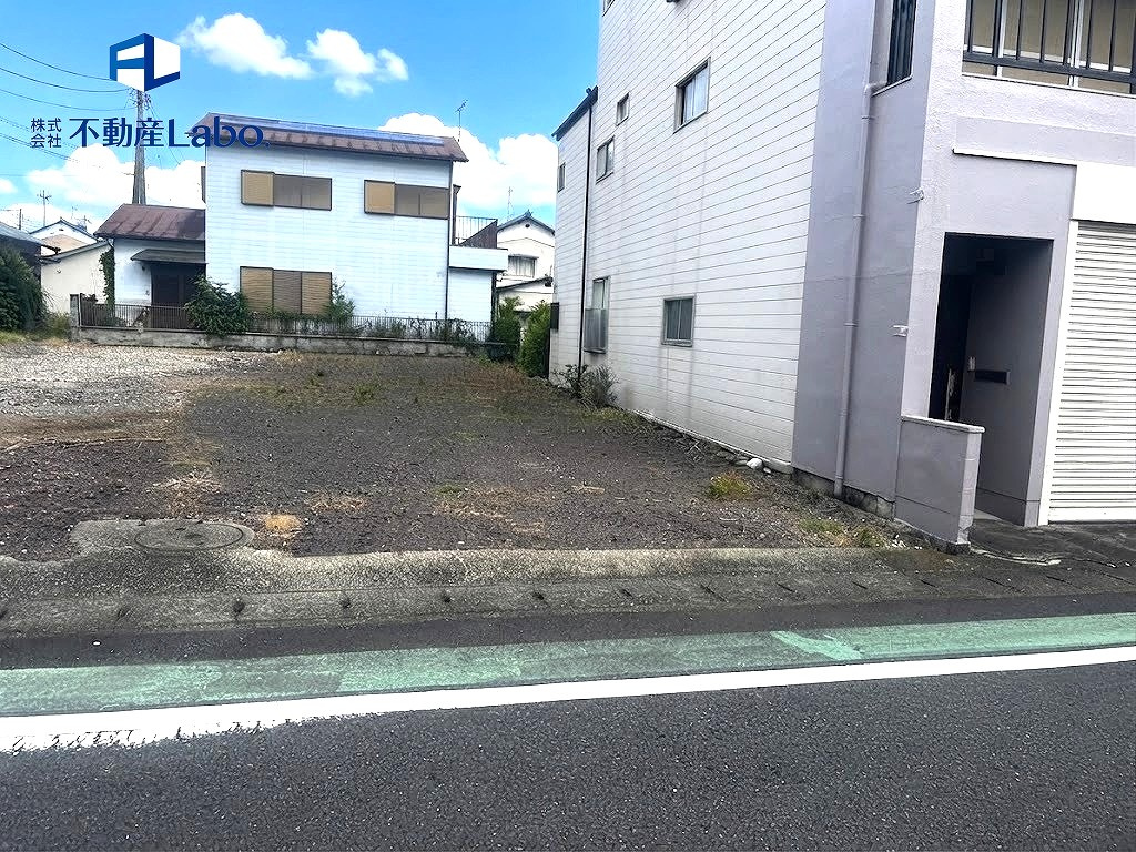 ブルーミングガーデン　富士宮市宝町　全1棟の外観|リビングに大開口吹き抜けがある開放感あふれる設計です♪
