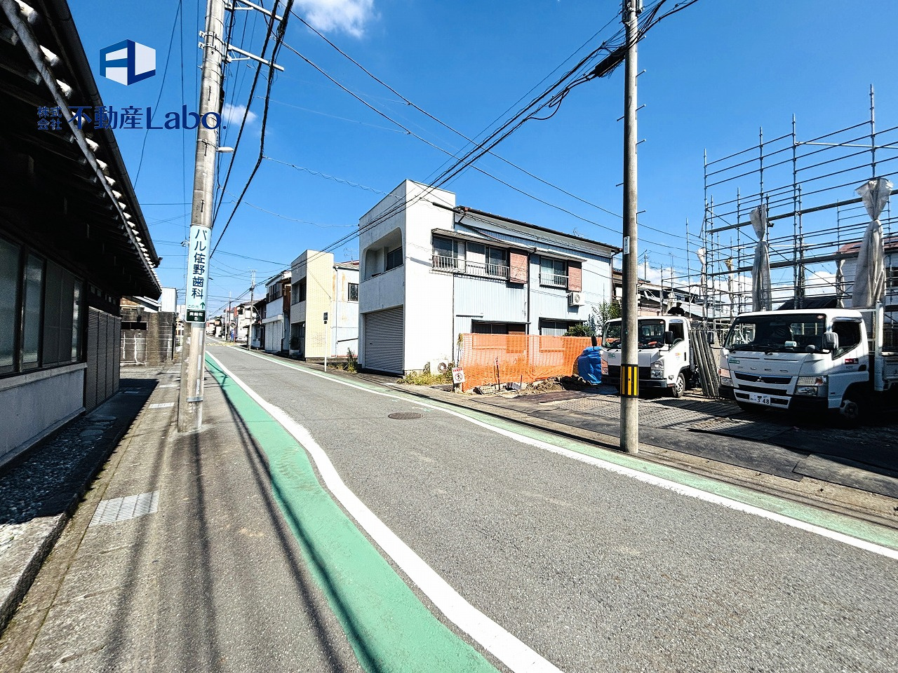 ブルーミングガーデン　富士宮市宝町　全1棟の前面道路含む現地写真|洗面台は人気のスマートサニタリーを設備♪