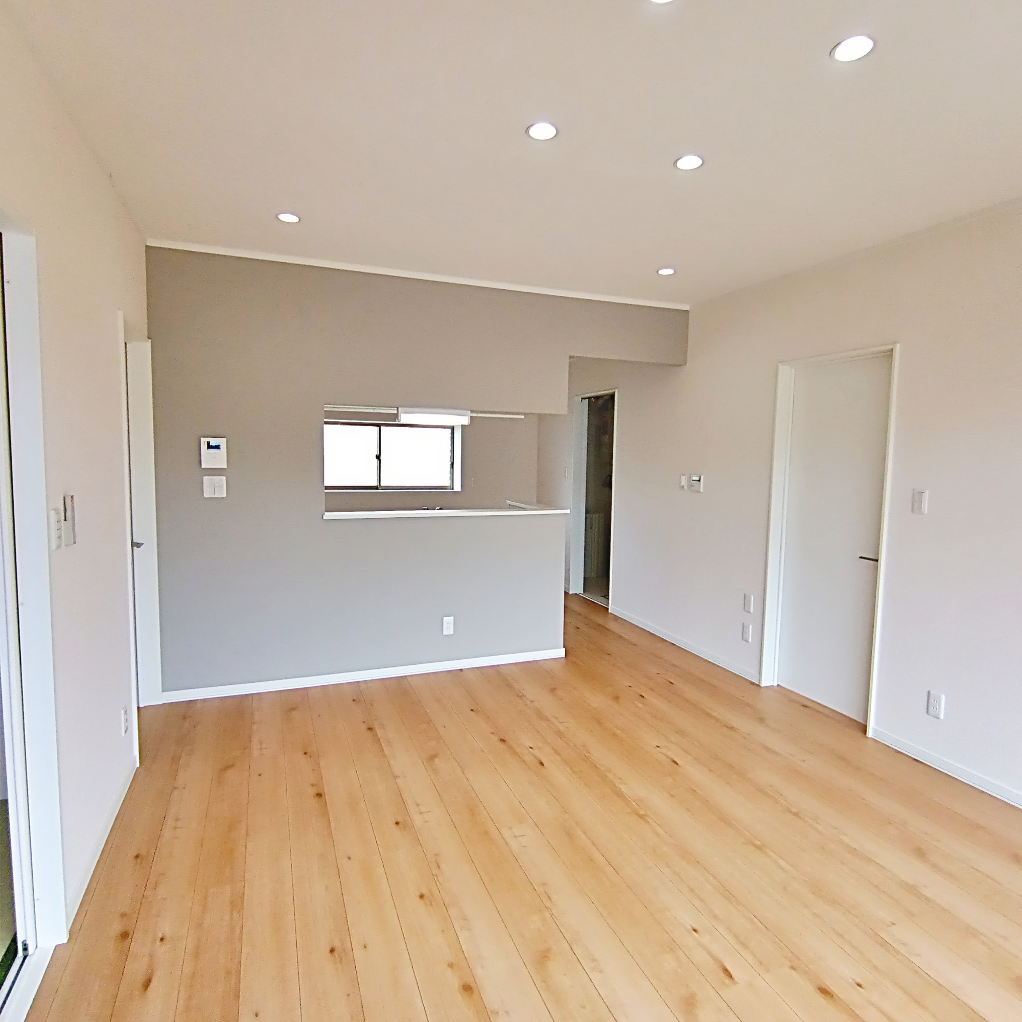 室蘭市白鳥台5丁目32-8　中古住宅の居間・リビング