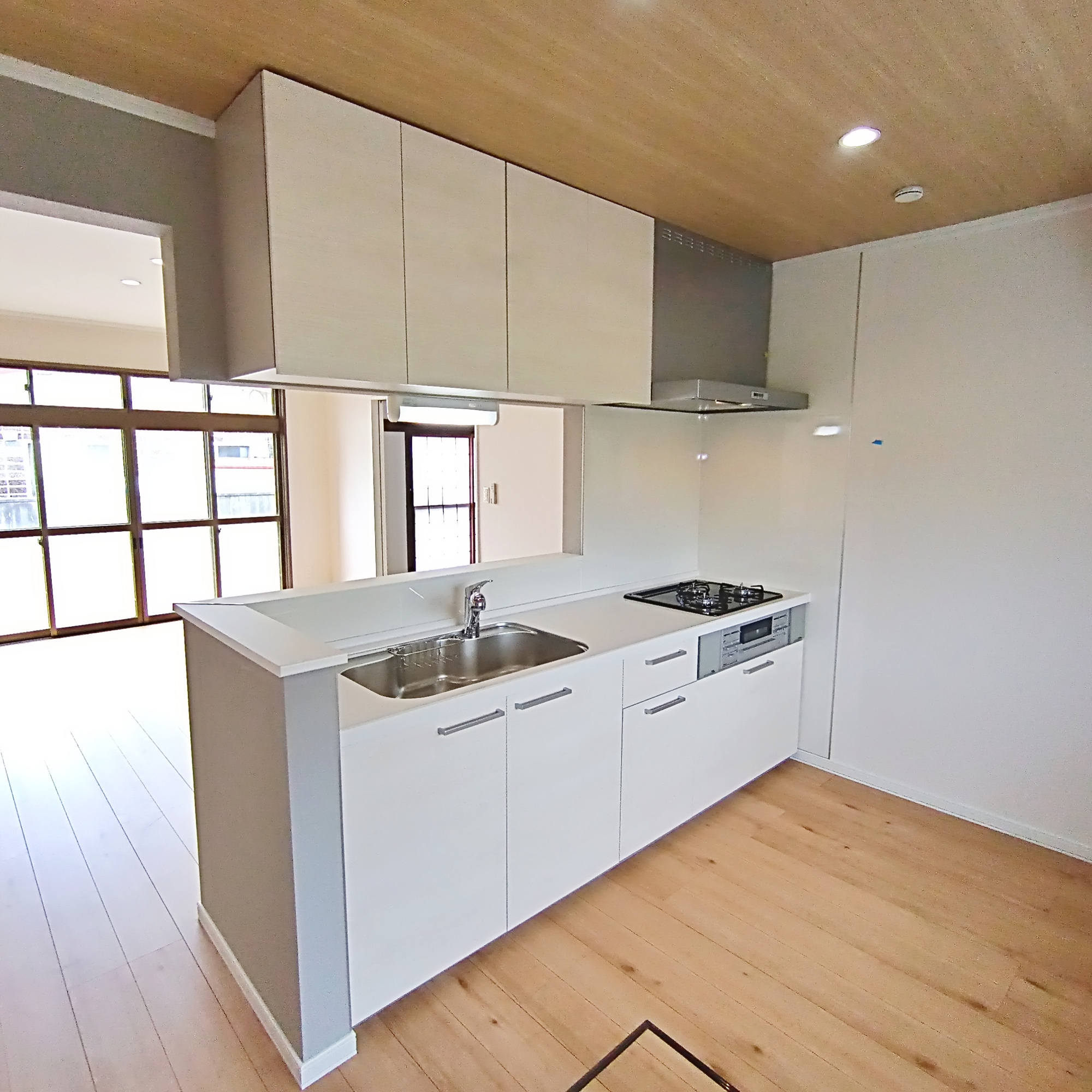 室蘭市白鳥台5丁目32-8　中古住宅のキッチン