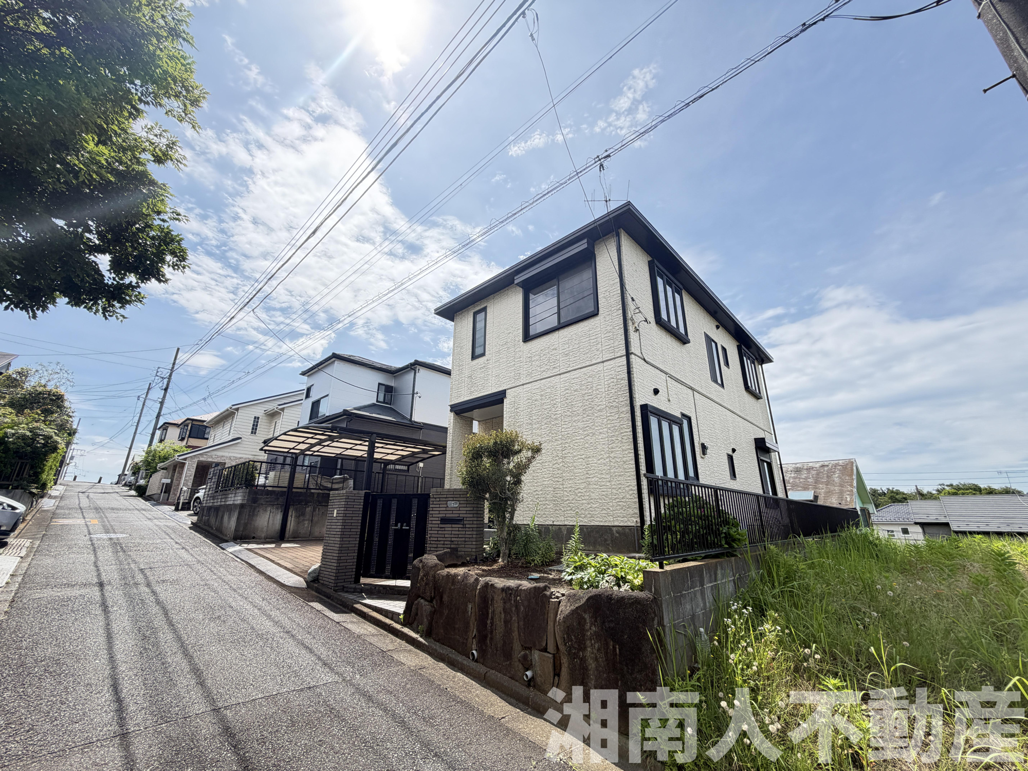 藤沢市大庭戸建の前面道路含む現地写真